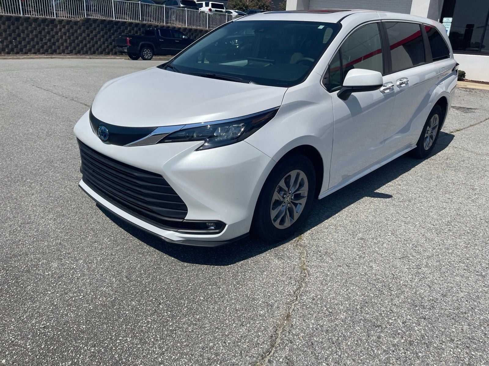 2025 Toyota Sienna XLE 7 Passenger