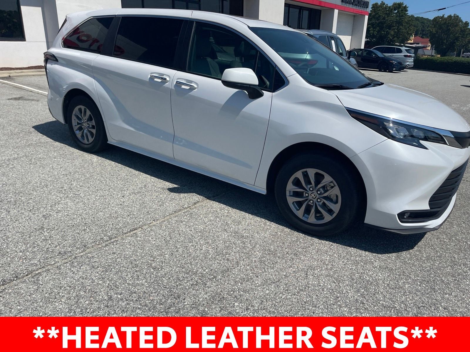 2025 Toyota Sienna XLE 7 Passenger