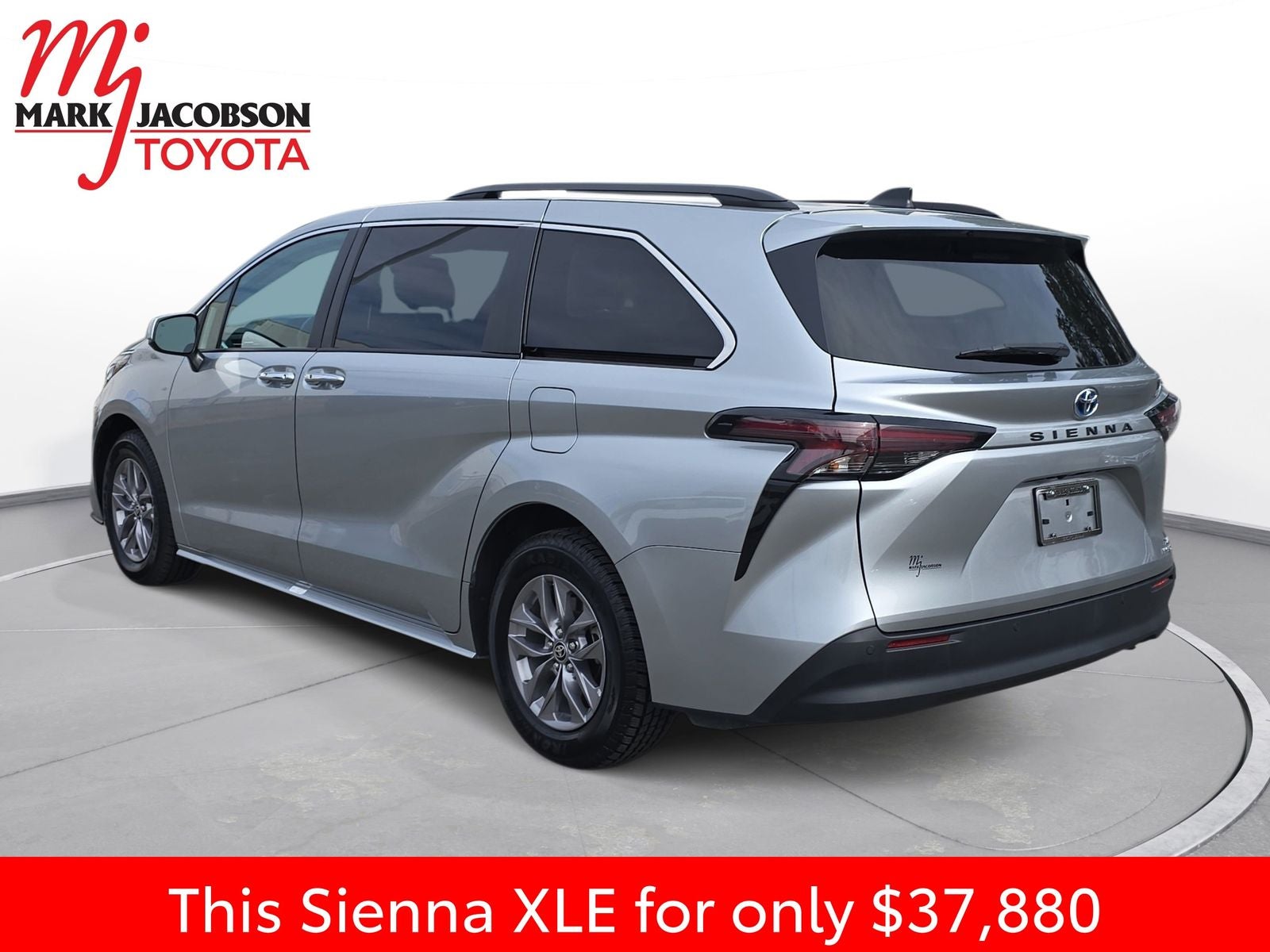 2024 Toyota Sienna XLE 7 Passenger