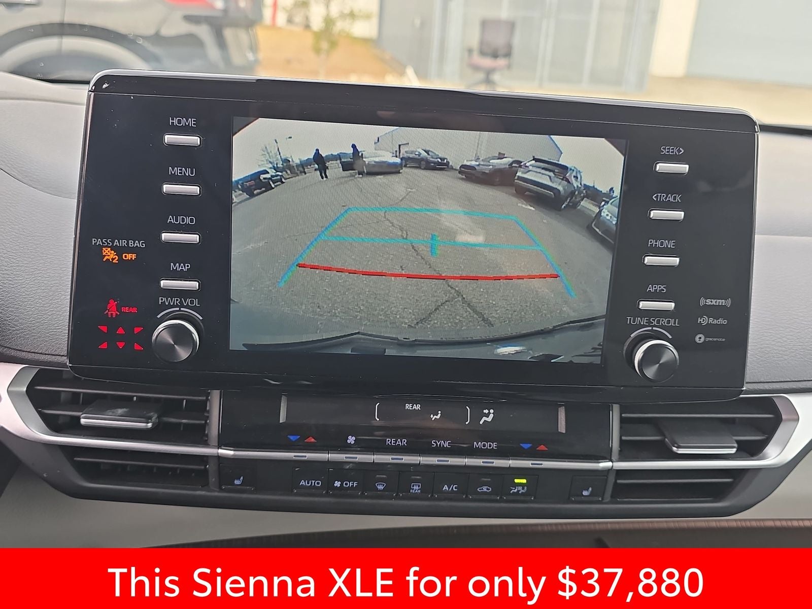 2024 Toyota Sienna XLE 7 Passenger