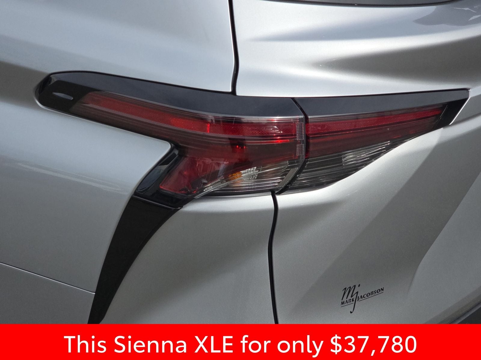 2024 Toyota Sienna XLE 7 Passenger