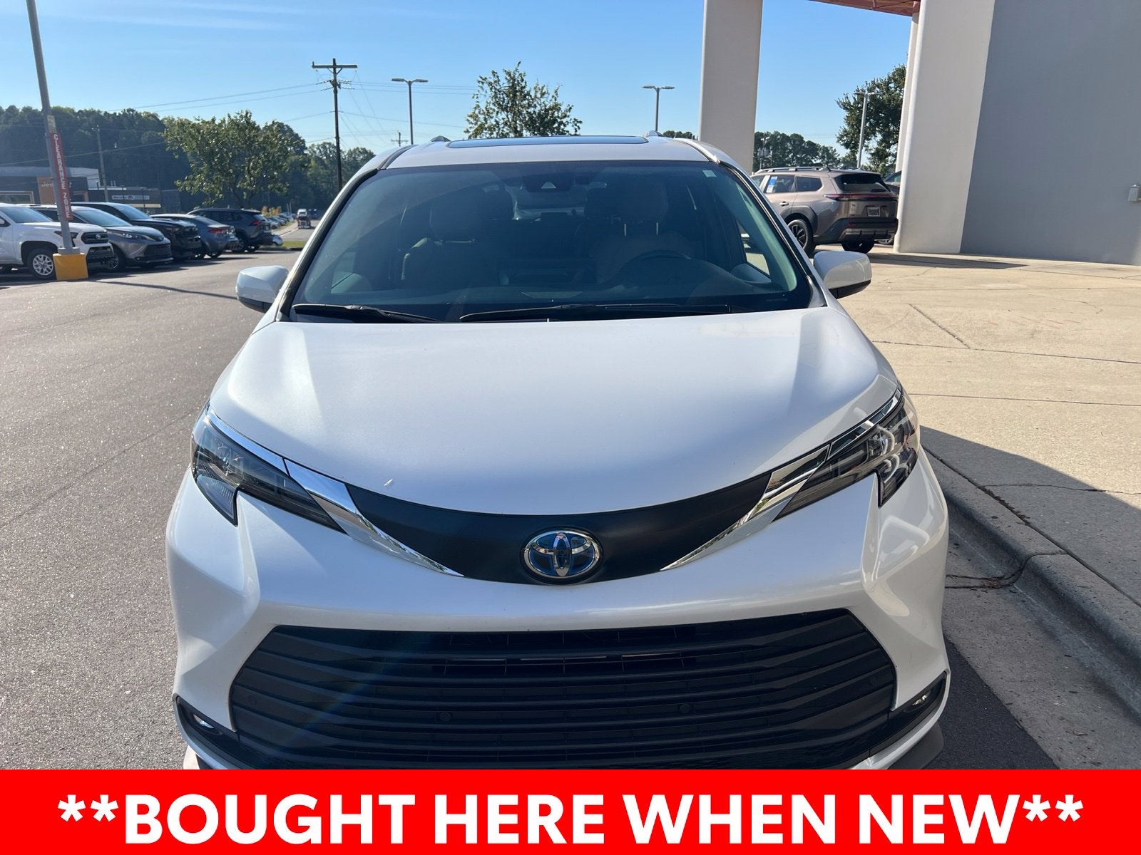 2025 Toyota Sienna XLE 8 Passenger