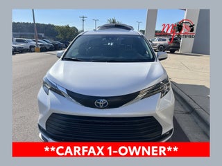 2025 Toyota Sienna XLE 8 Passenger
