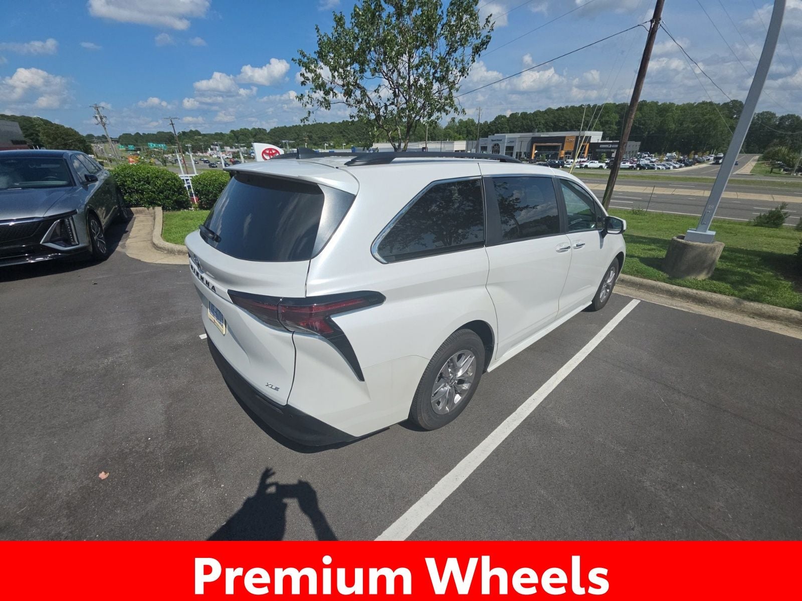 2025 Toyota Sienna XLE