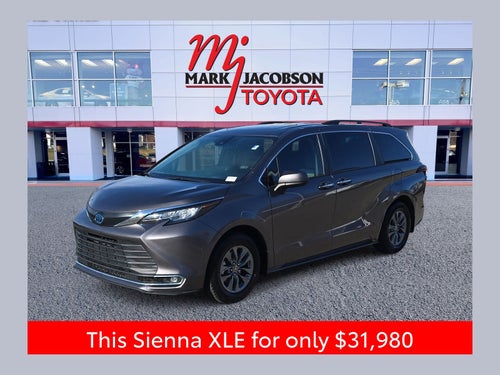 2022 Toyota Sienna XLE 7 Passenger