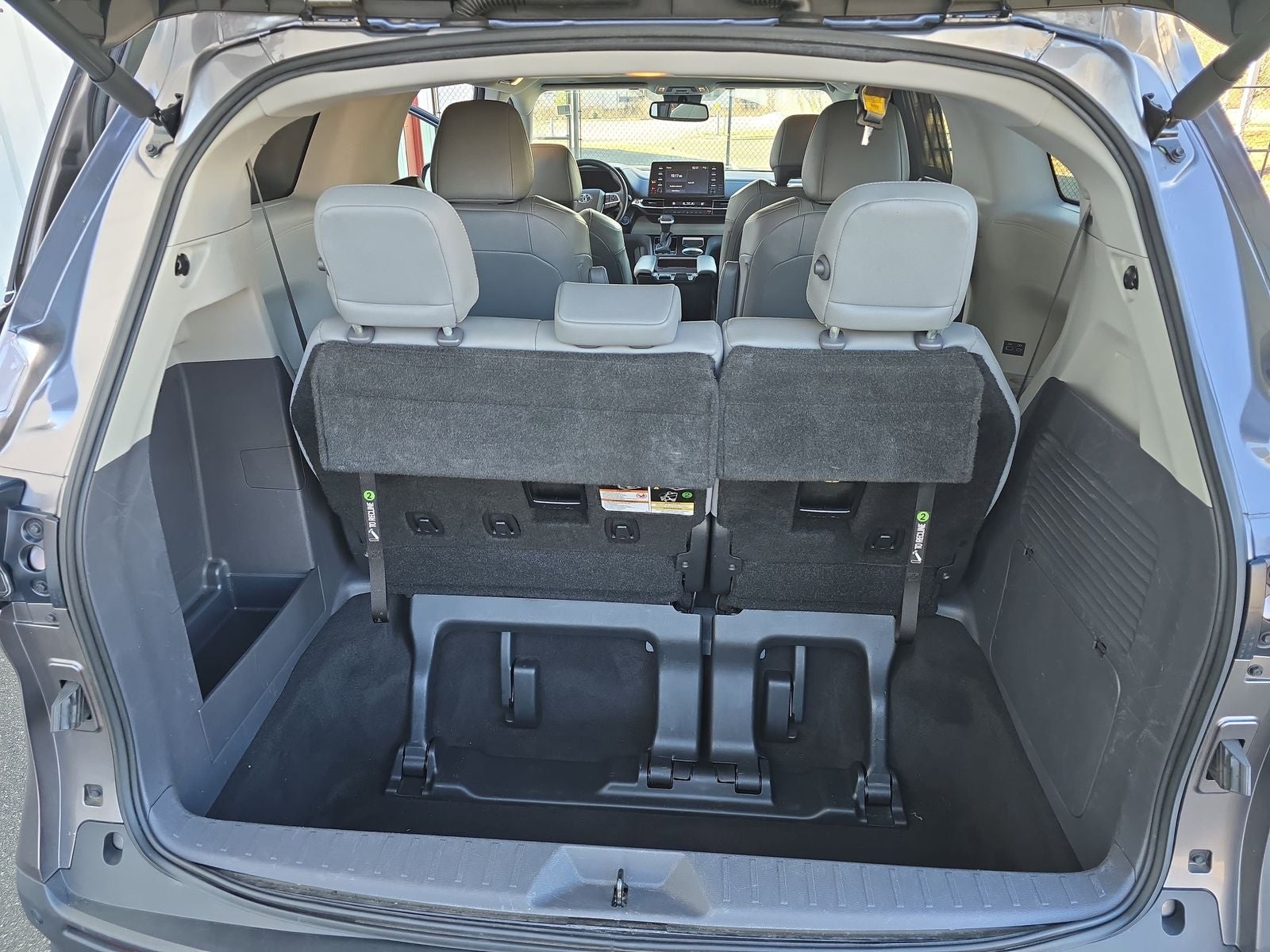 2022 Toyota Sienna XLE 7 Passenger