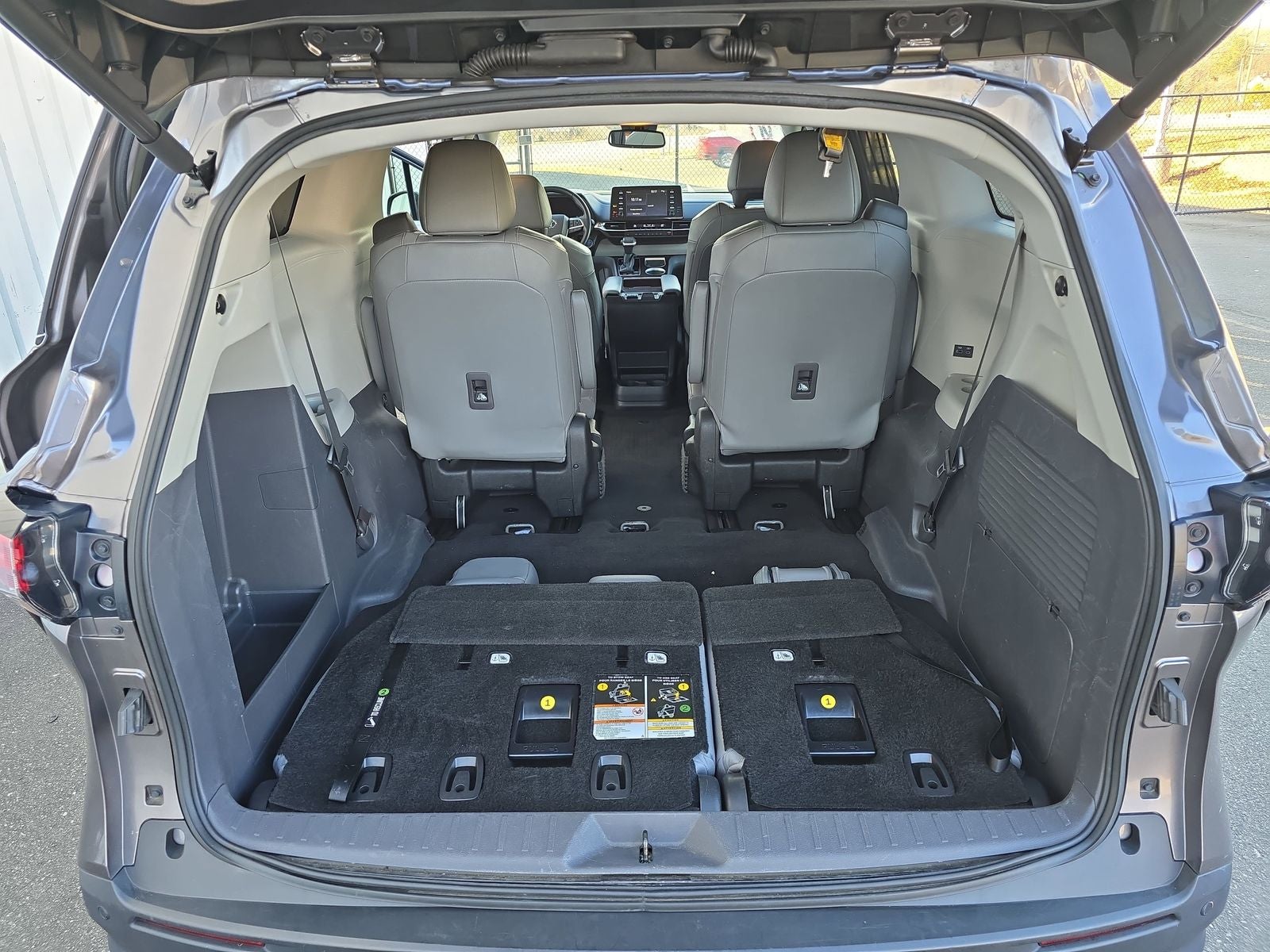 2022 Toyota Sienna XLE 7 Passenger