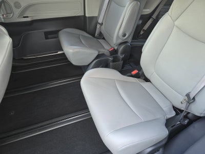 2022 Toyota Sienna XLE 7 Passenger