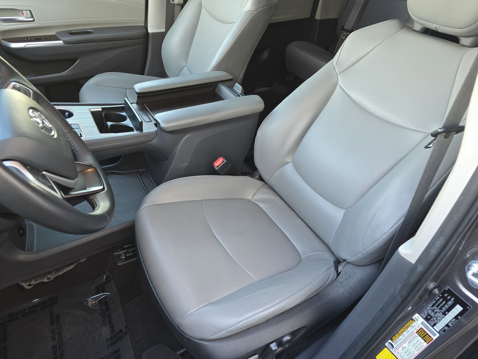 2022 Toyota Sienna XLE 7 Passenger