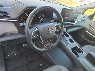 2022 Toyota Sienna XLE 7 Passenger