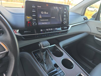 2022 Toyota Sienna XLE 7 Passenger