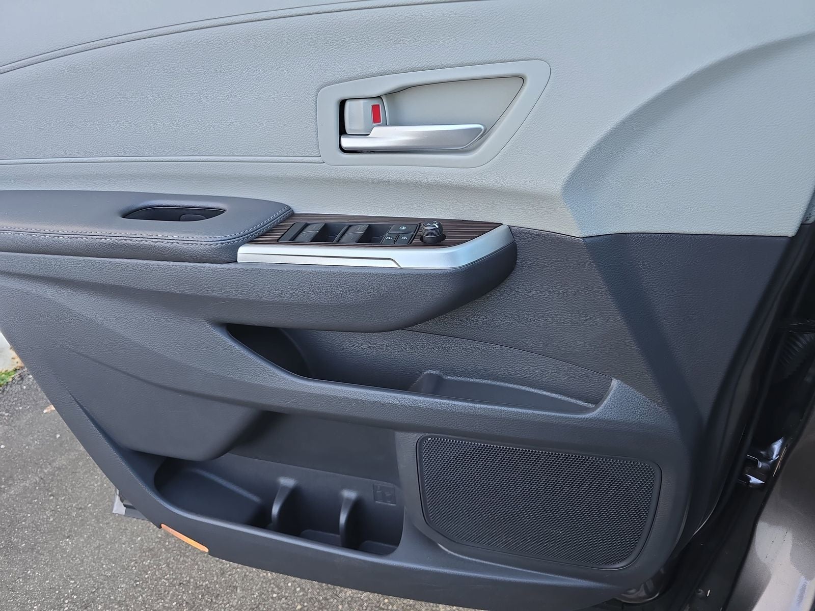 2022 Toyota Sienna XLE 7 Passenger