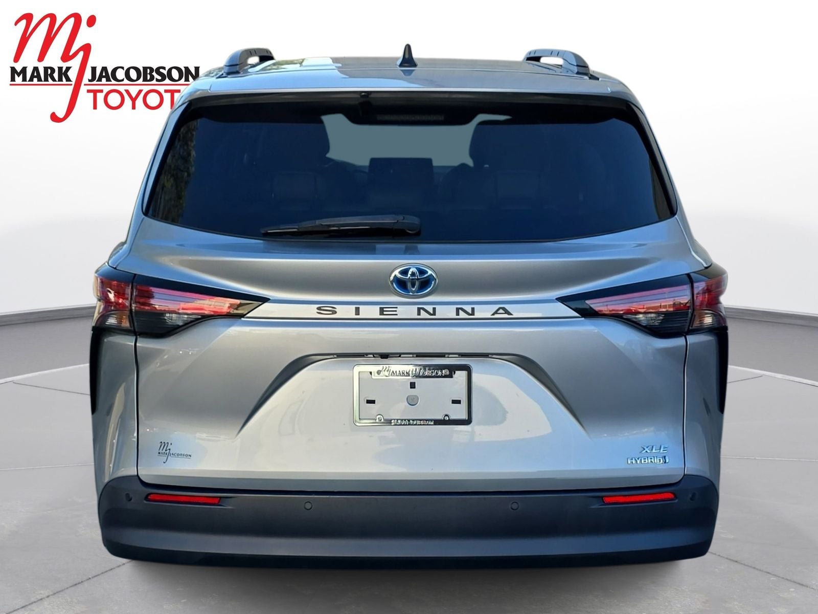 2022 Toyota Sienna XLE 7 Passenger