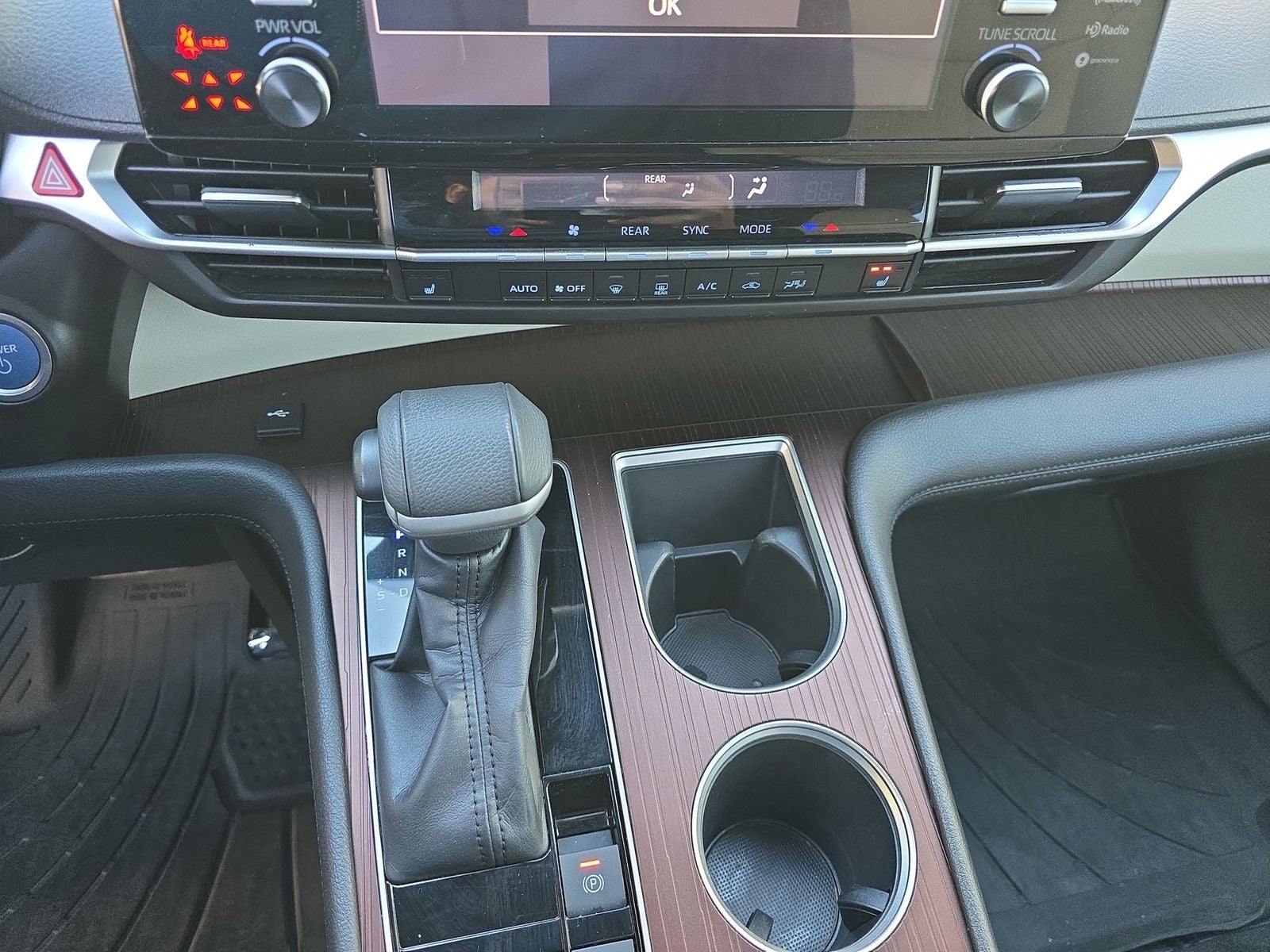 2022 Toyota Sienna XLE 7 Passenger