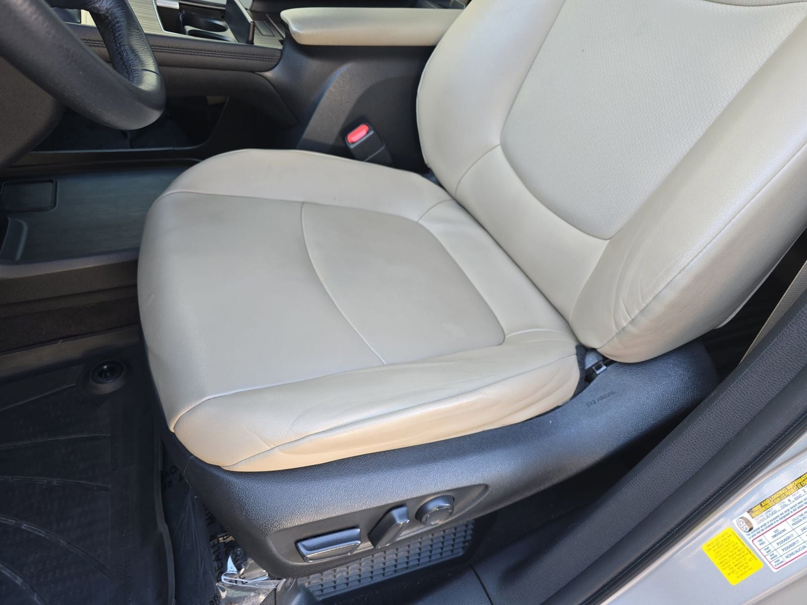 2022 Toyota Sienna XLE 7 Passenger