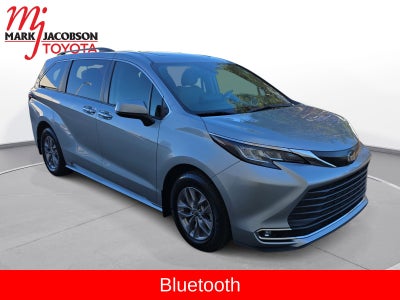 2022 Toyota Sienna XLE 7 Passenger