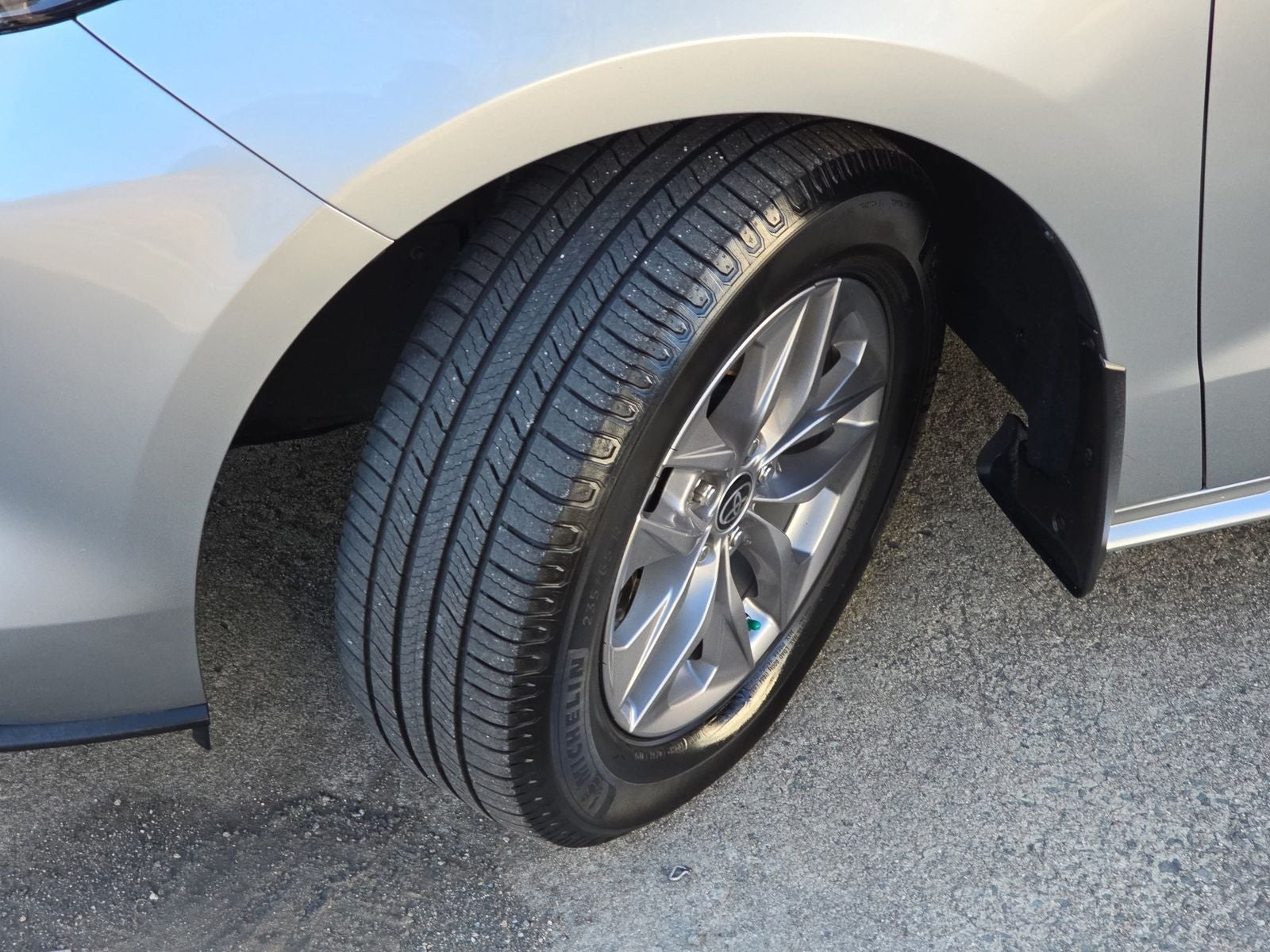 2022 Toyota Sienna XLE 7 Passenger