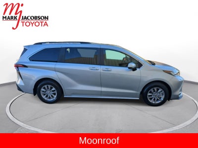 2022 Toyota Sienna XLE 7 Passenger