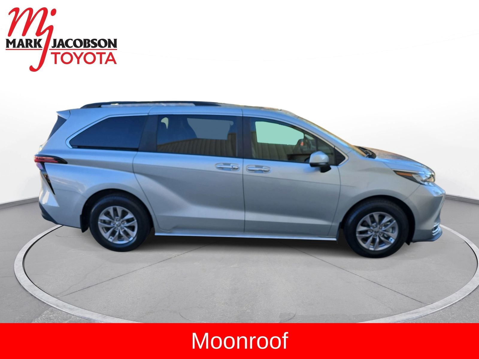 2022 Toyota Sienna XLE 7 Passenger