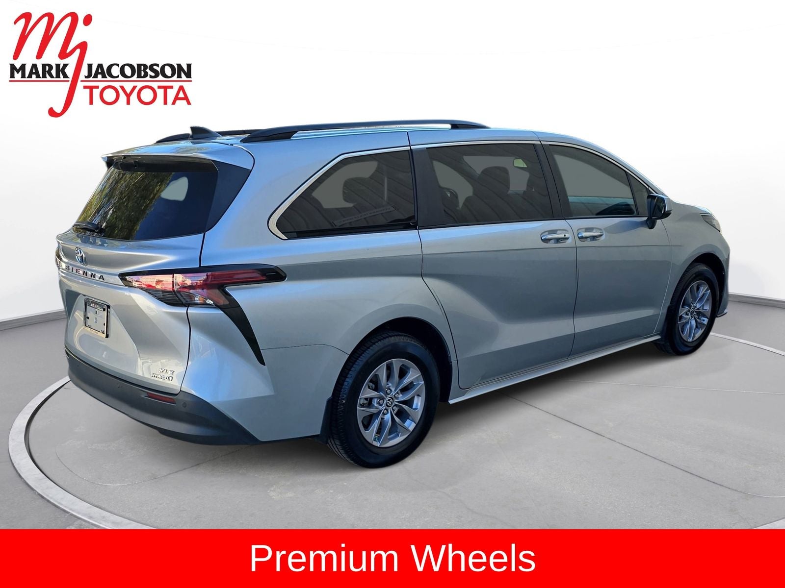 2022 Toyota Sienna XLE 7 Passenger