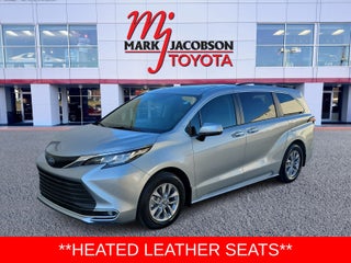 2022 Toyota Sienna XLE 7 Passenger