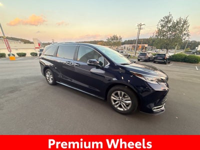 2024 Toyota Sienna Limited 7 Passenger