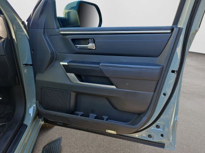 2025 Toyota Tundra Hybrid Platinum