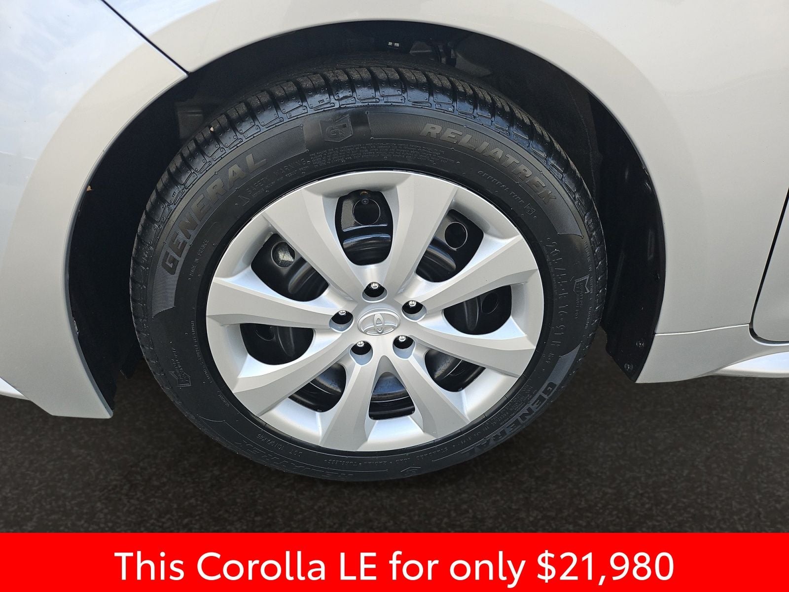 2025 Toyota Corolla LE