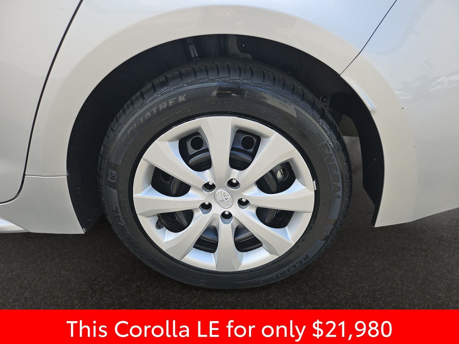 2025 Toyota Corolla LE