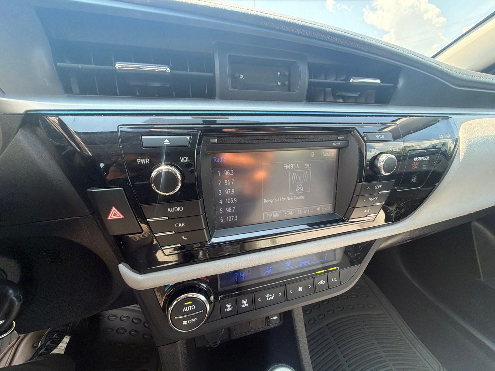 2015 Toyota Corolla LE