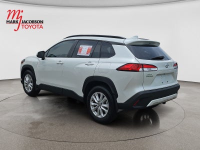 2024 Toyota Corolla Cross LE