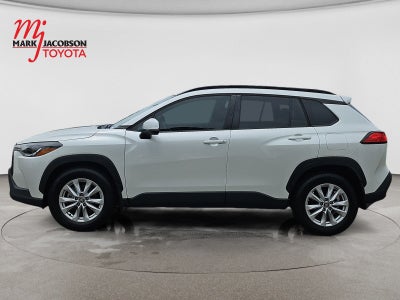 2024 Toyota Corolla Cross LE