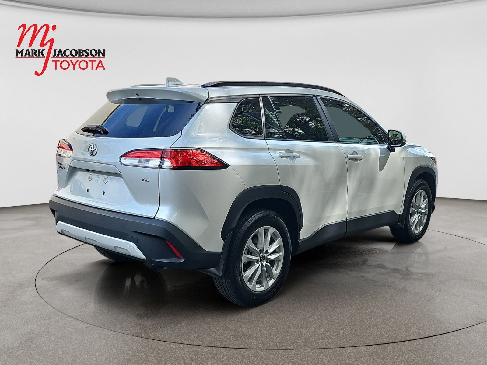 2024 Toyota Corolla Cross LE