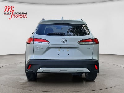 2024 Toyota Corolla Cross LE