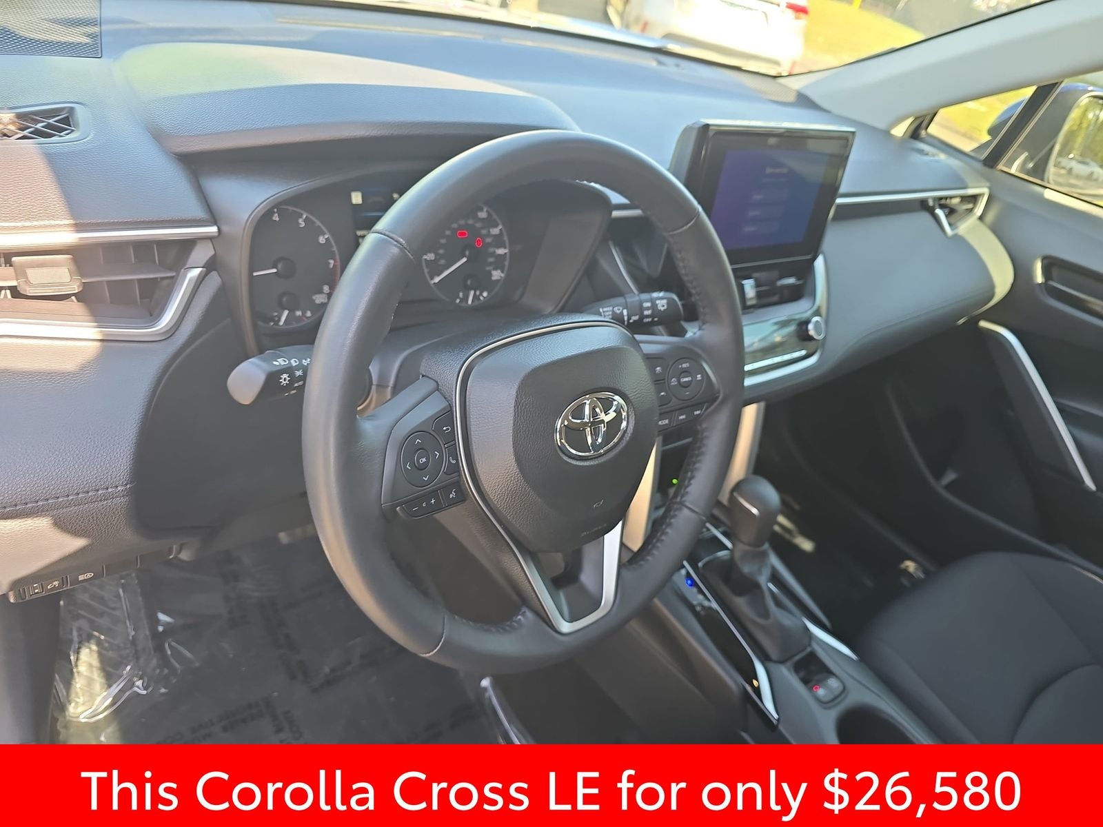 2024 Toyota Corolla Cross LE