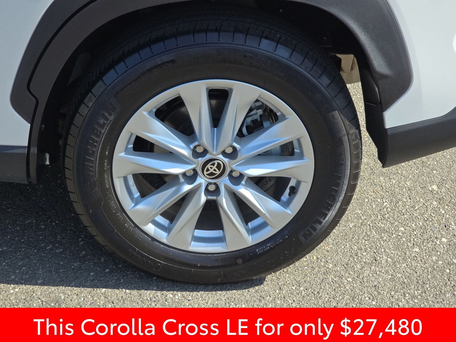 2024 Toyota Corolla Cross LE