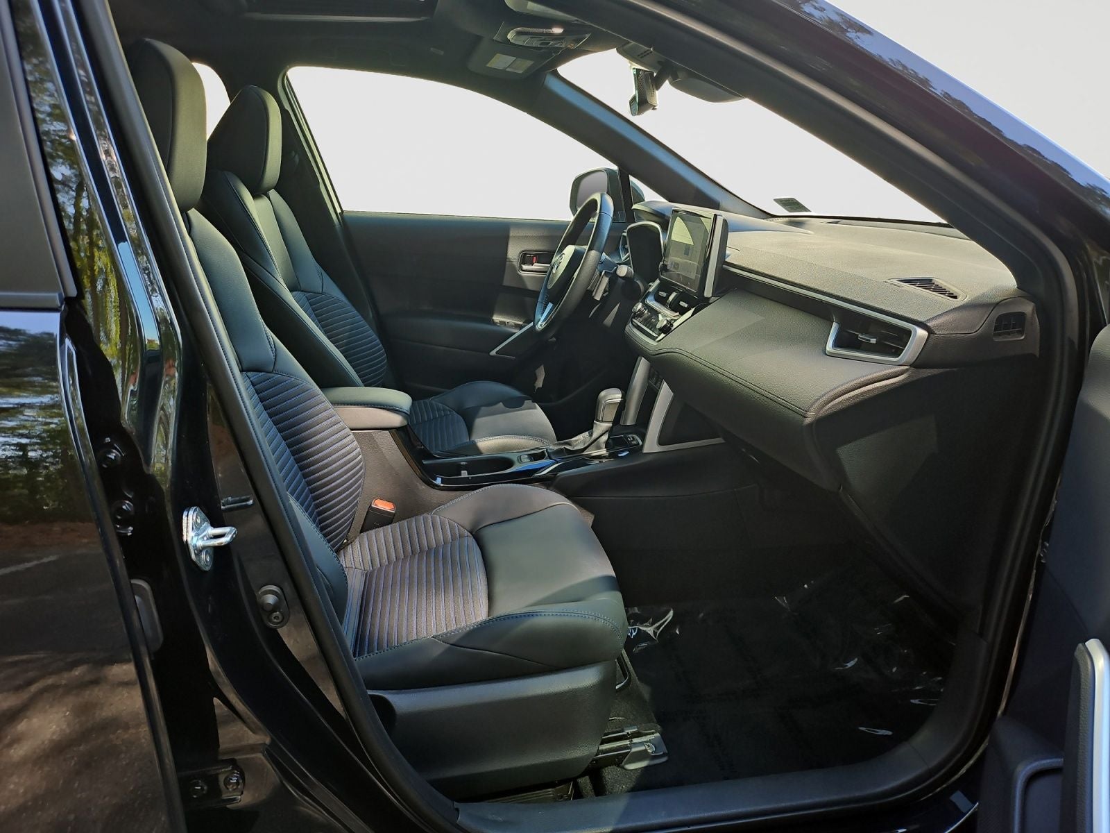 2025 Toyota Corolla Cross Hybrid XSE