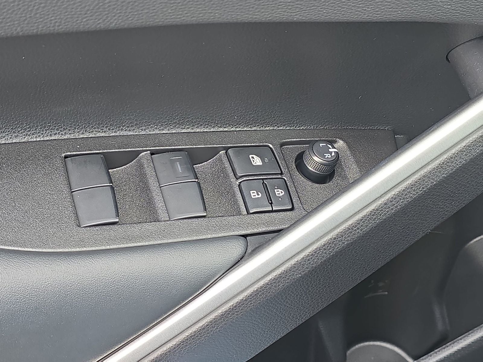 2025 Toyota Corolla Cross Hybrid XSE