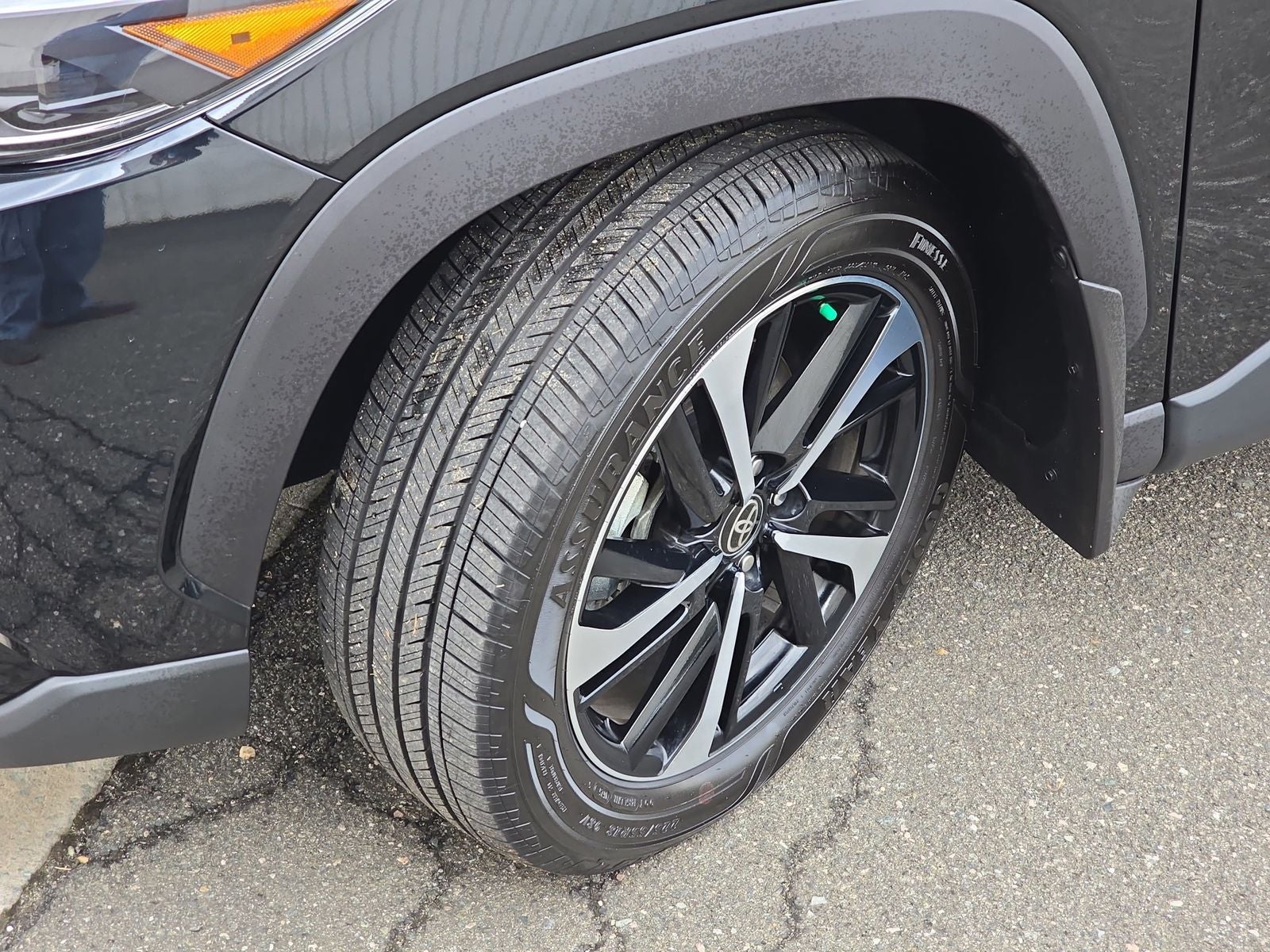 2025 Toyota Corolla Cross Hybrid XSE