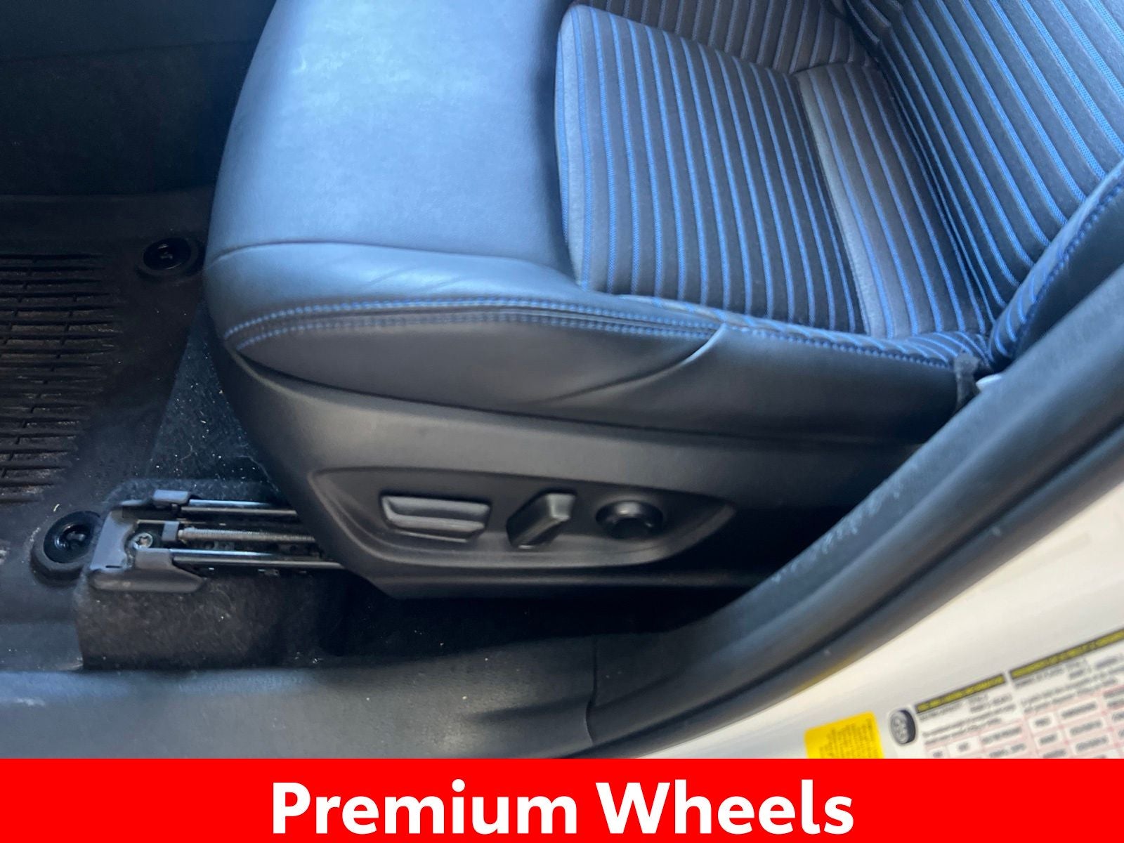 2024 Toyota Corolla Cross Hybrid XSE