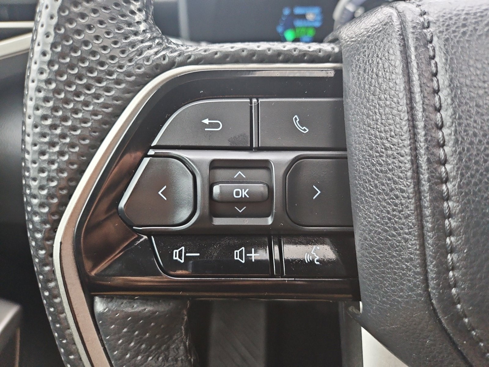2023 Toyota Sequoia SR5