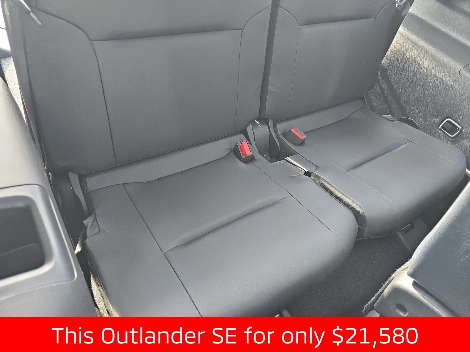 2022 Mitsubishi Outlander SE