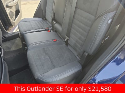 2022 Mitsubishi Outlander SE