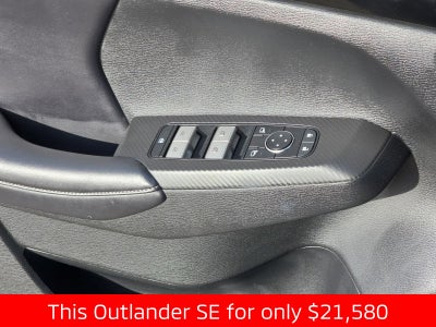 2022 Mitsubishi Outlander SE