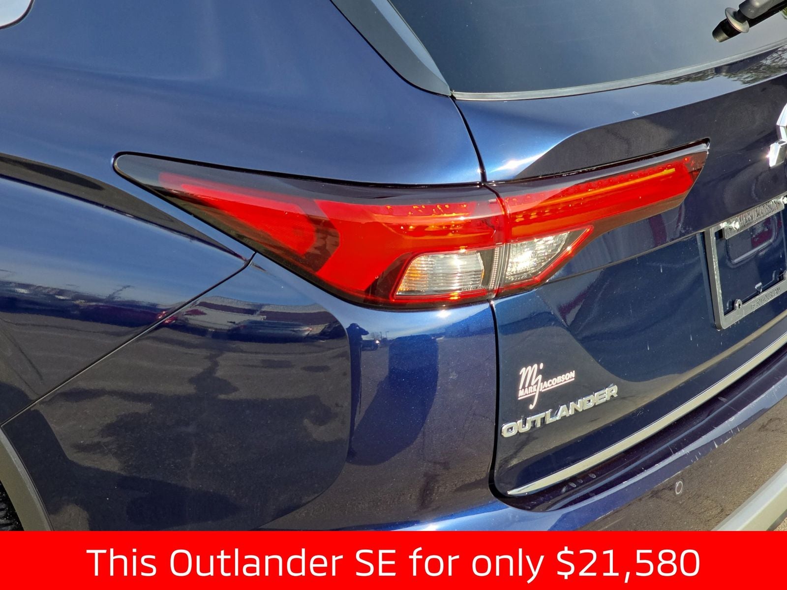 2022 Mitsubishi Outlander SE