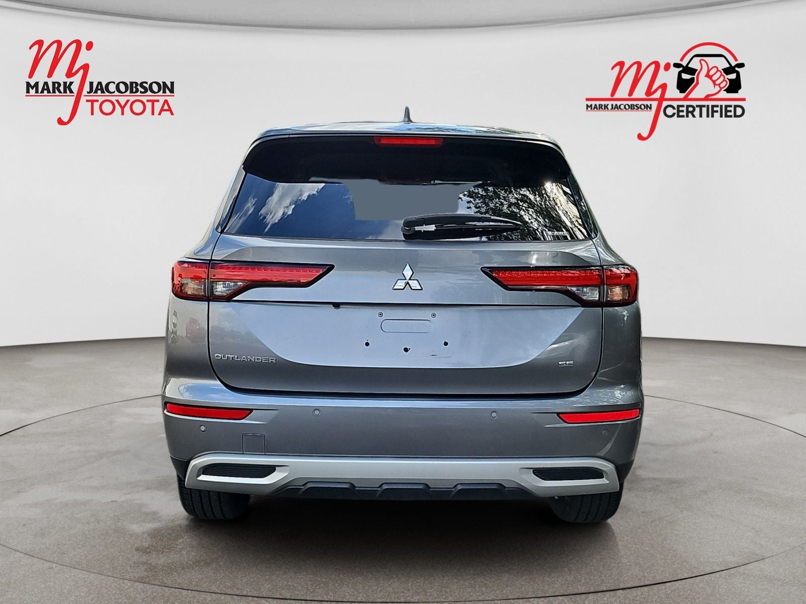 2023 Mitsubishi Outlander SE