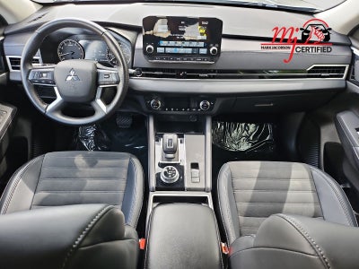 2023 Mitsubishi Outlander SE