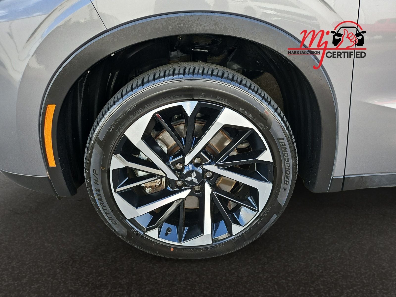 2023 Mitsubishi Outlander SE