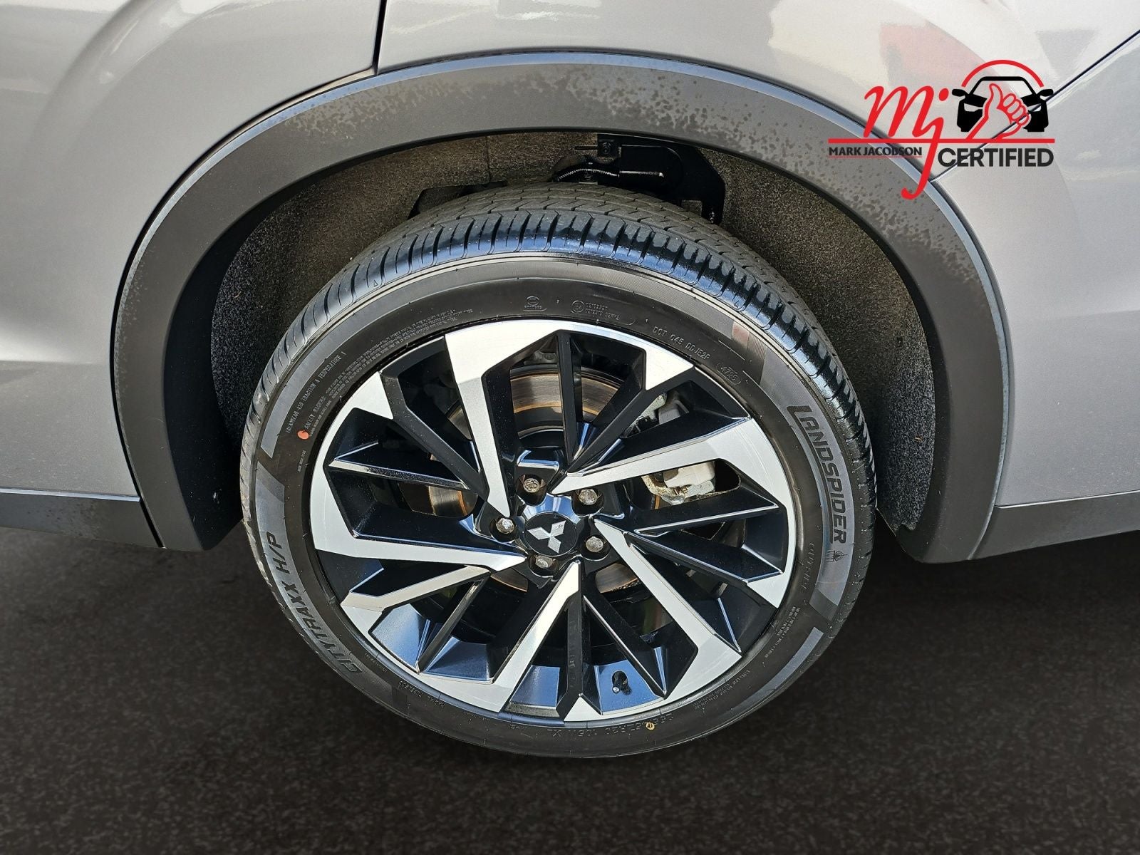 2023 Mitsubishi Outlander SE
