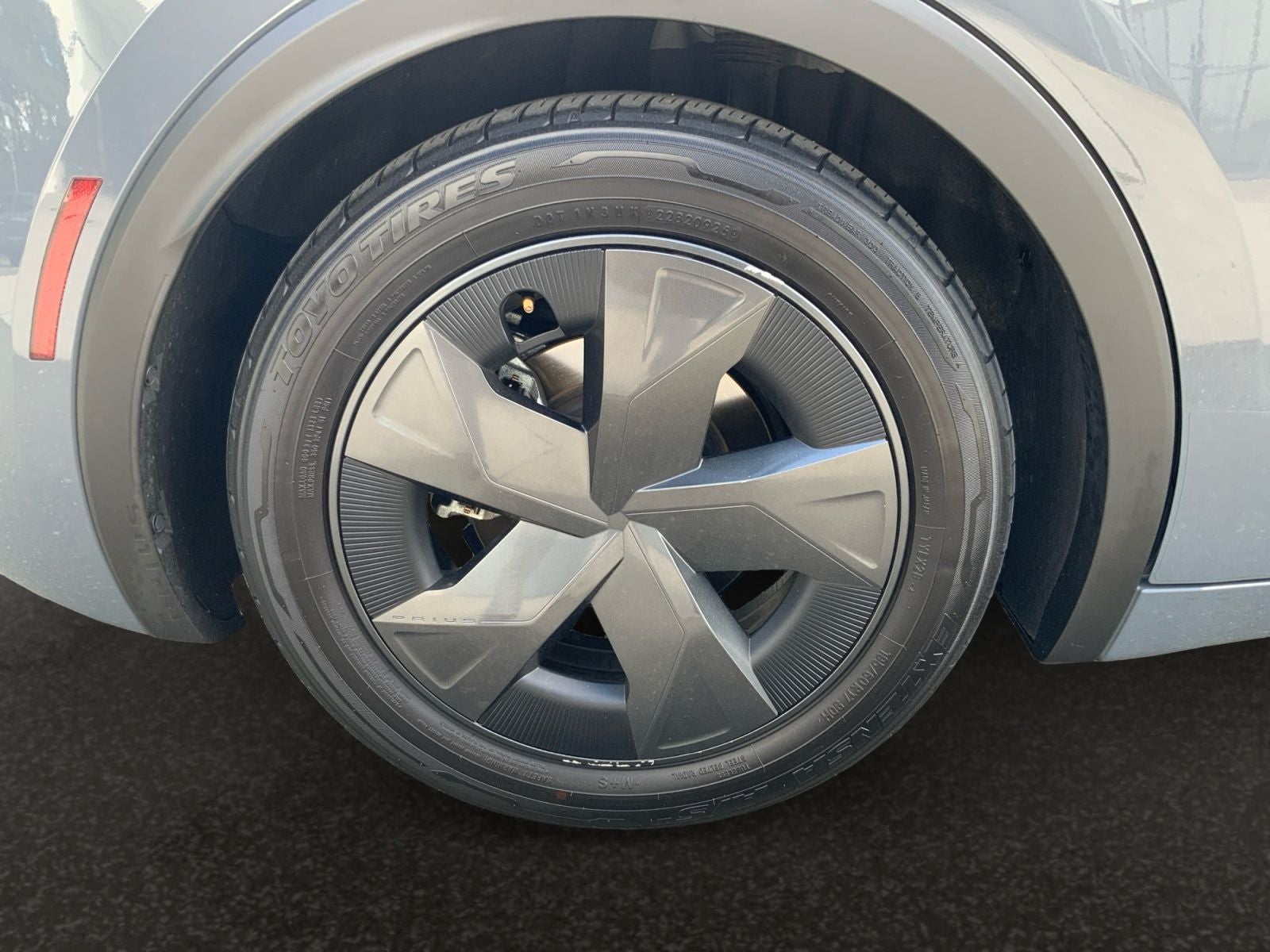 2025 Toyota Prius LE